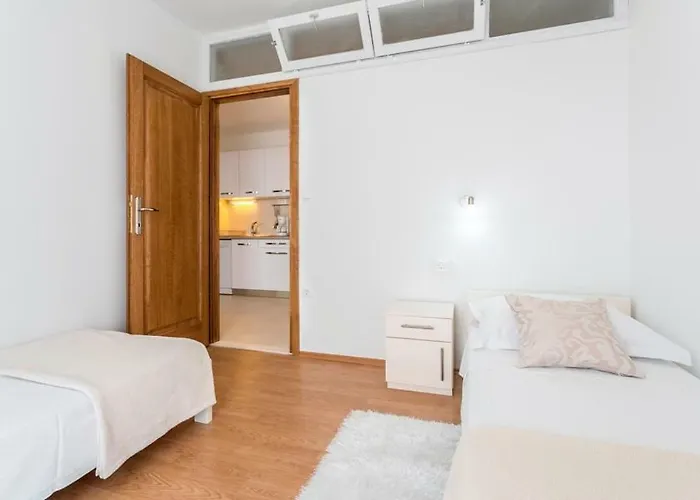 Bezmalinovic 2 Apartament Bol