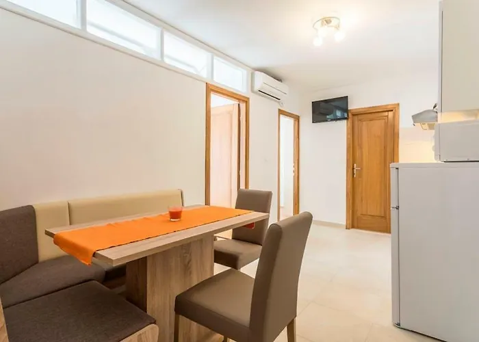 Bezmalinovic 2 Apartament *