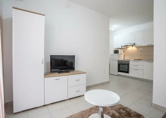 Apartament Bezmalinovic 2 *