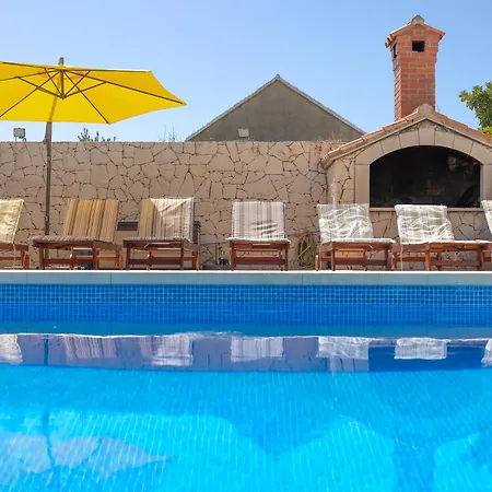 Bezmalinovic 2 شقة