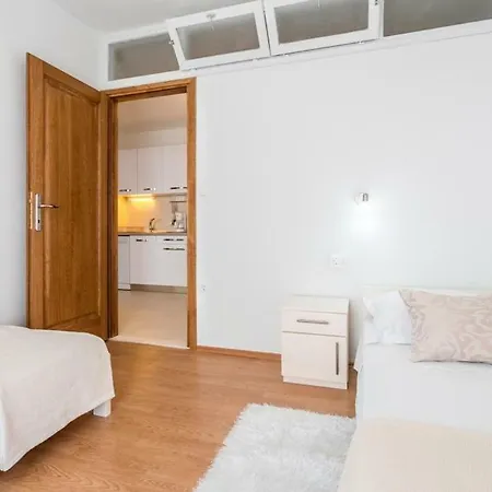 Bezmalinovic 2 شقة بول