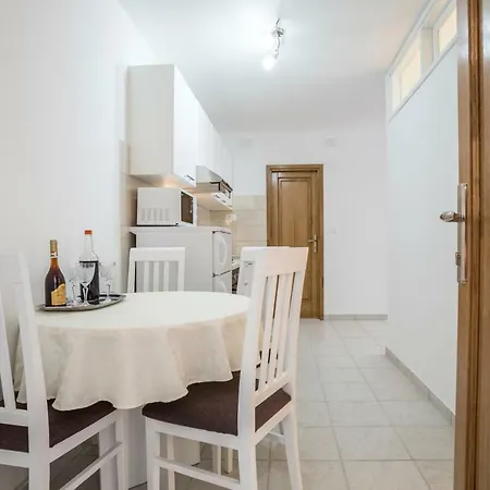 Bezmalinovic 2 بول